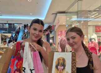 Boxing Day Shopping: Shoppers Flock to Stores for Spending Sprees boxing-day-shopping-shoppers-flock-to-stores-for-spending-sprees