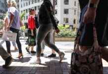 Christmas Eve: The Busiest Shopping Day of the Year christmas-eve-the-busiest-shopping-day-of-the-year