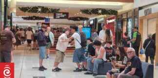 Christmas Shopping Frenzy: Auckland Malls Packed with Shoppers christmas-shopping-frenzy-auckland-malls-packed-with-shoppers