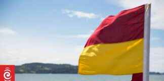 Enjoying the Waves Safely: Tips for Surfing Without Pool Toys enjoying-the-waves-safely-tips-for-surfing-without-pool-toys