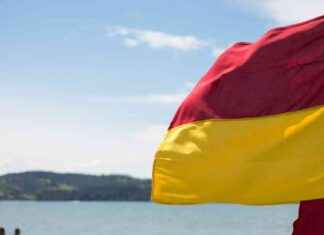 Enjoying the Waves Safely: Tips for Surfing Without Pool Toys enjoying-the-waves-safely-tips-for-surfing-without-pool-toys