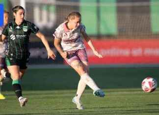 Freier Twins Lead Roar to 8-2 Victory in A-League Women’s Match freier-twins-lead-roar-to-8-2-victory-in-a-league-womens-match