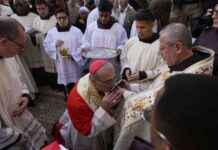 Global Cities Mark Low-Key Christmas Celebrations Amid Unrest global-cities-mark-low-key-christmas-celebrations-amid-unrest