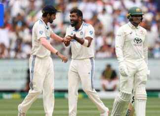 Khawaja Scores First 50 of Series After Konstas’s Debut: Live Updates khawaja-scores-first-50-of-series-after-konstass-debut-live-updates