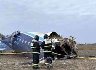 Putin apologizes to Azerbaijani leader for tragic incident with crashed plane putin-apologizes-to-azerbaijani-leader-for-tragic-incident-with-crashed-plane