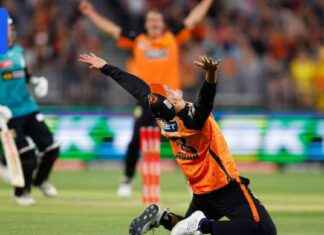 Scorchers Victory: Run Outs and Big Hits Lead to Win scorchers-victory-run-outs-and-big-hits-lead-to-win