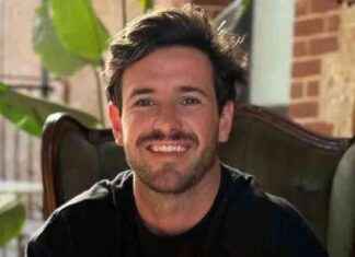 Community Fundraises $100k for Australian Surfer Attacked by Great White Shark community-fundraises-100k-for-australian-surfer-attacked-by-great-white-shark