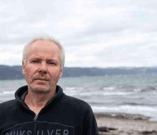 Confession of a Romance Novel Dropper: A True Story confession-of-a-romance-novel-dropper-a-true-story