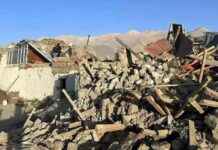 Deadly Earthquake near Mount Everest: 95 people killed deadly-earthquake-near-mount-everest-95-people-killed