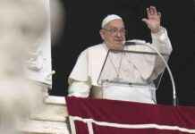 Pope Francis Appoints First Female Leader of Major Vatican Office pope-francis-appoints-first-female-leader-of-major-vatican-office