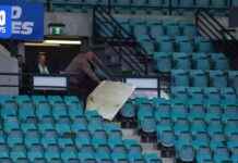 SCG Roof Debris Falls in BBL Clash Amid Wild Weather scg-roof-debris-falls-in-bbl-clash-amid-wild-weather
