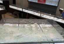Three arrested in St Lukes jewellery store smash and grab incident three-arrested-in-st-lukes-jewellery-store-smash-and-grab-incident