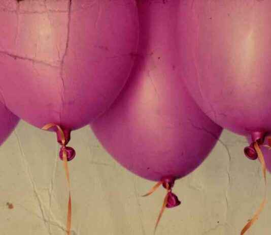 Warning Issued After Mother Dies from Inhaling Helium at Daughter’s Birthday Party warning-ssued-after-mother-dies-from-nhaling-helium-at-daughters-birthday-party