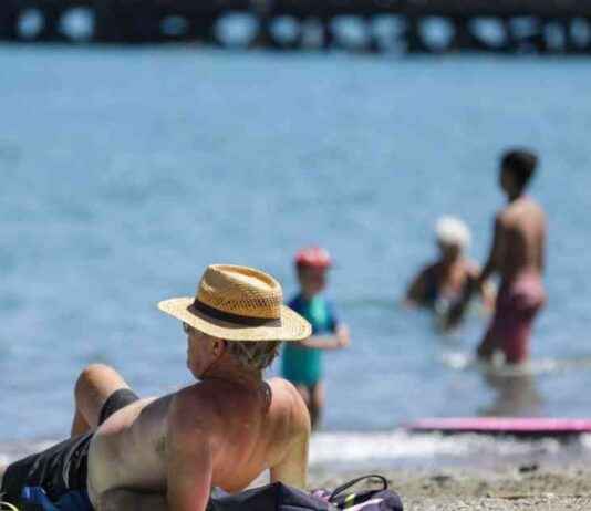 Weather Forecast: Sizzling Temperatures Return for Some, Cold Lingers for Others weather-forecast-sizzling-temperatures-return-for-some-cold-lingers-for-others
