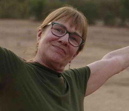 Man sues tour company over wife’s hippo death man-sues-tour-company-over-wifes-hippo-death