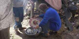 Palestinians Struggle to Rebuild Lives Amid Destruction palestinians-struggle-to-rebuild-lives-amid-destruction