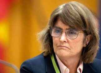 RBA Admits Surprise After First Rate Cut in 5 Years rba-admits-surprise-after-first-rate-cut-in-5-years