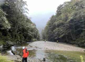 Rescue of Three After Overnight Rafting Ordeal in Southland rescue-of-three-after-overnight-rafting-ordeal-in-southland