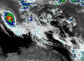 Tropical Cyclone Zelia: 290km/h Winds as it Crosses WA Coast tropical-cyclone-zelia-290kmh-winds-as-it-crosses-wa-coast