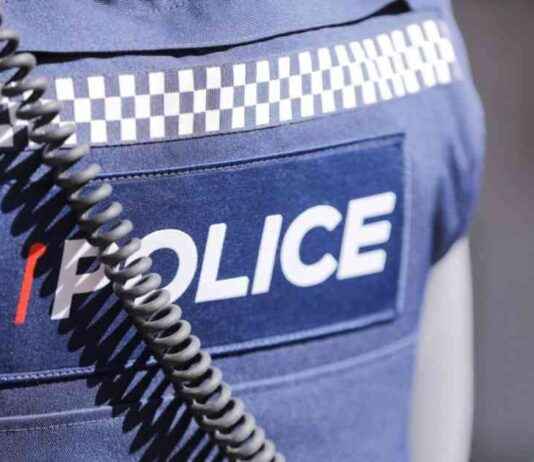 Man Bites Police Officer with Samurai Sword man-bites-police-officer-with-samurai-sword