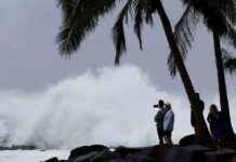 Prepare for Evacuations as Cyclone Alfred Slows prepare-for-evacuations-as-cyclone-alfred-slows