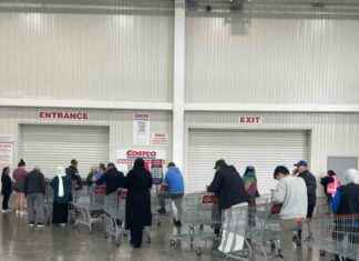 High Demand for $10/kg Costco Butter Sparks Long Lines high-demand-for-10kg-costco-butter-sparks-long-lines