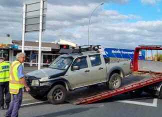 Police Seek Witnesses in Traffic Light Pole Fatality police-seek-witnesses-in-traffic-light-pole-fatality