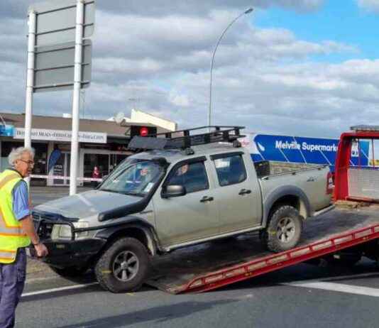 Police Seek Witnesses in Traffic Light Pole Fatality police-seek-witnesses-in-traffic-light-pole-fatality