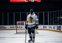 The Intersection of Sports and Culture: The Chicago Blackhawks’ Impact on Fashion The Intersection of Sports and Culture: The Influence of the Chicago Blackhawks on Fashion