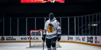 The Intersection of Sports and Culture: The Chicago Blackhawks’ Impact on Fashion The Intersection of Sports and Culture: The Influence of the Chicago Blackhawks on Fashion